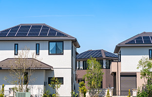 
                            太陽光発電との組合せでさらに快適に