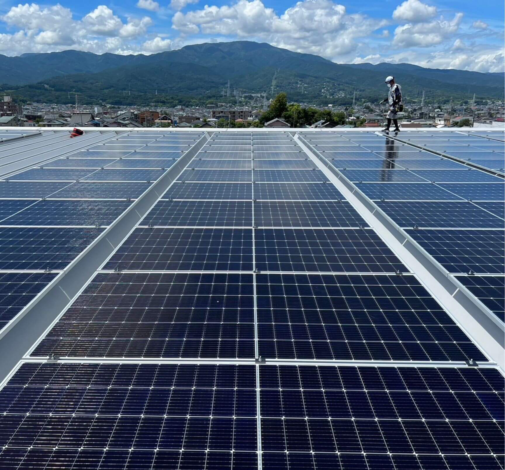 法人向けの太陽光発電・蓄電池・O&M（保守点検）サービス